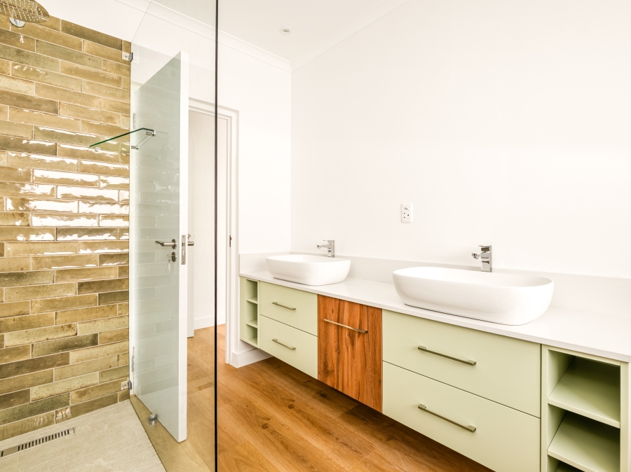 3 Bedroom Property for Sale in Leisure Isle Western Cape